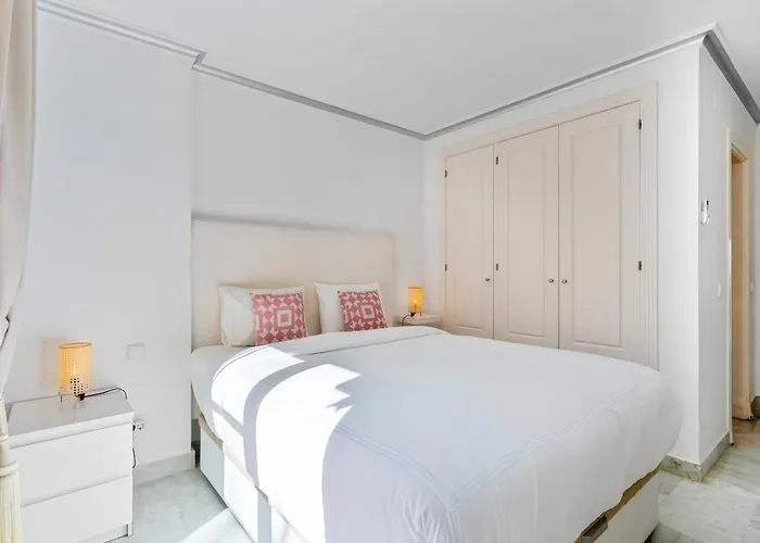 アパート Casa Aloha With Pool In Puerto Banus Close To And Golf マルベーリャ