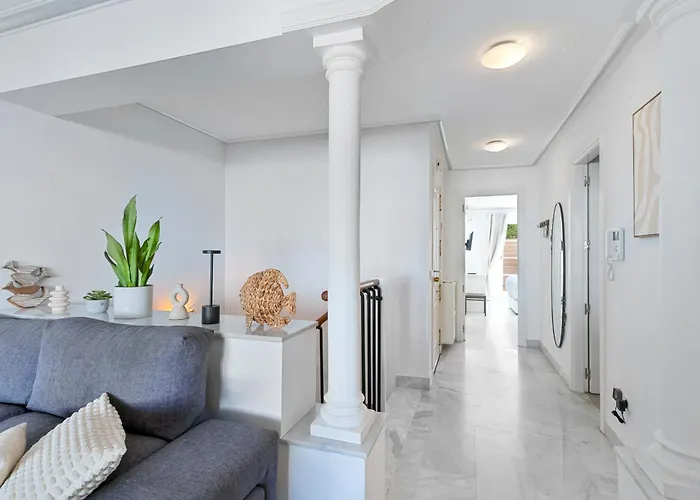 Casa Aloha With Pool In Puerto Banus Close To And Golf マルベーリャ